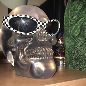 Meet your Posher, Adrian